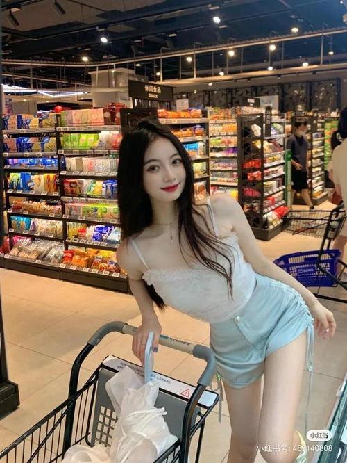 商场美女生活照