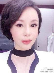 央视女主播救场,瞬间成为舆论焦点