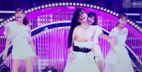 荷具拉生活照,捕捉日常美好时光